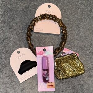 Gold NWT Hair and Beauty Set of 4